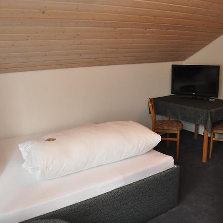 Gaestehaus Ullmannshof Kirchheim am Neckar Ruang foto