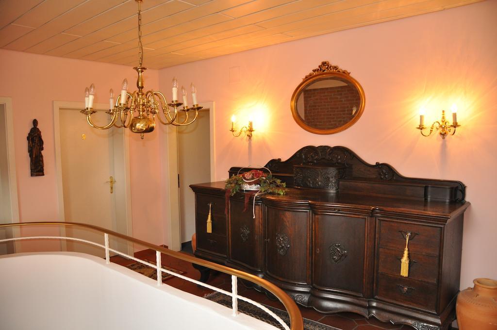 Gaestehaus Ullmannshof Kirchheim am Neckar Bagian luar foto